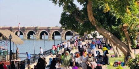 إقبال كثيف على حدائق الري بالقناطر الخيرية ومواقع وزارة الري السياحية خلال عيد الأضحى
