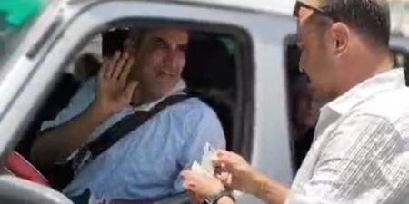 ضبط 401 مخالفة سرفيس وفض موقف عشوائي بميدان الجيزة وآخر بالمنيب
