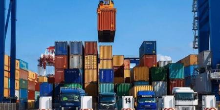 عجز الميزان التجاري لمصر يرتفع 48.8% في مارس إلى 4.6 مليار دولار