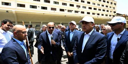 رئيس الوزراء يفتتح محطة تموين سيارات محافظة القاهرة المحوكمة