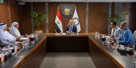 وزير البترول يبحث مع إينوك الإماراتية التوسع فى استثمارات تموين الطائرات
