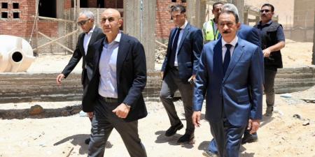 وزير التربية والتعليم ومحافظ سوهاج يتفقدان مستجدات الأعمال الإنشائية لمشروعات تعليمية جديدة بالمحافظة