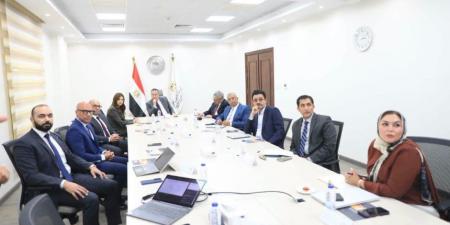 وزير التعليم العالي يبحث مع مايكروسوفت تعزيز التعاون في التحول الرقمي والذكاء الاصطناعي