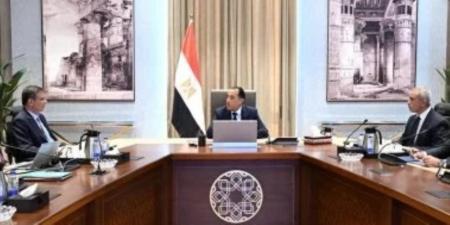 رئيس الوزراء يعقد اجتماعا لبحث التوسع فى إنشاء عدد من محطات الثروة الحيوانية