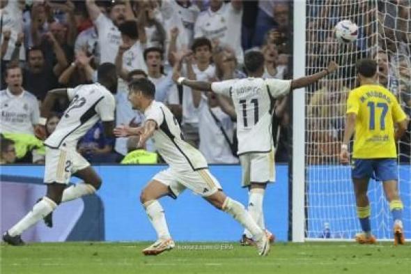 ريال مدريد يفوز بثنائية بيضاء على بالماس