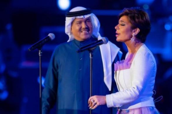 محمد عبده يغازل أصالة أمام زوجها والأخيرة تسقط على المسرح في حفلها بالرياض