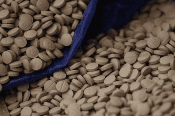 السعودية تُحبط تهريب 63 ألف حبة كبتاغون قادمة من الأردن