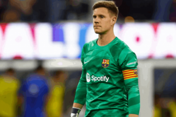تعرض حارس مرمى برشلونة لإصابة خطيرة