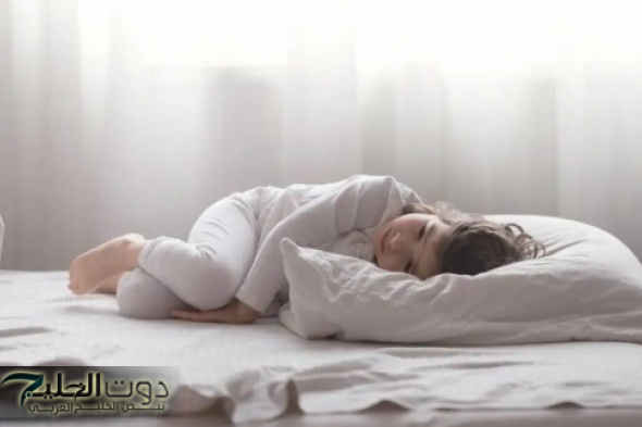 اوعي تخلي عيالك يعملوها!! .. 4 حاجات بيعملها الأطفال في الشتاء بتسبب التبول المفرط في النوم!! .. ونصايح الدكتور علشان توقفها!!
