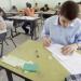 طلاب الثانوية العامة نظام قديم يؤدون امتحان اللغة الثانية