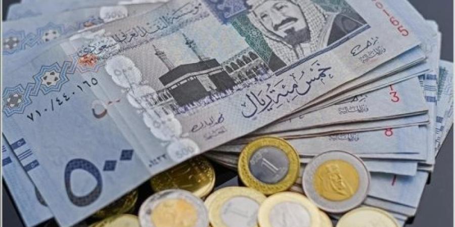 سعر الريال السعودي امام الجنيه المصري اليوم الجمعة 23 اغسطس في السوق السوداء والبنوك