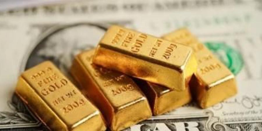 الذهب يصعد مع تراجع الدولار