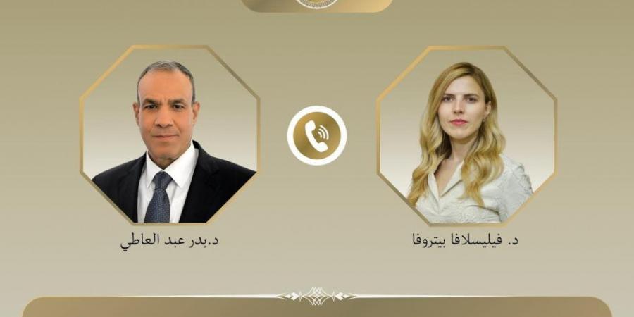 اتصال هاتفي بين وزير الخارجية ونظيرته البلغارية الجديدة