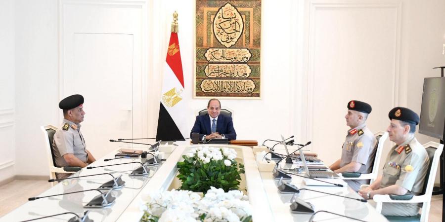 الرئيس السيسي يوجه بسرعة الانتهاء من مشروعات الهيئة الهندسية للقوات المسلحة