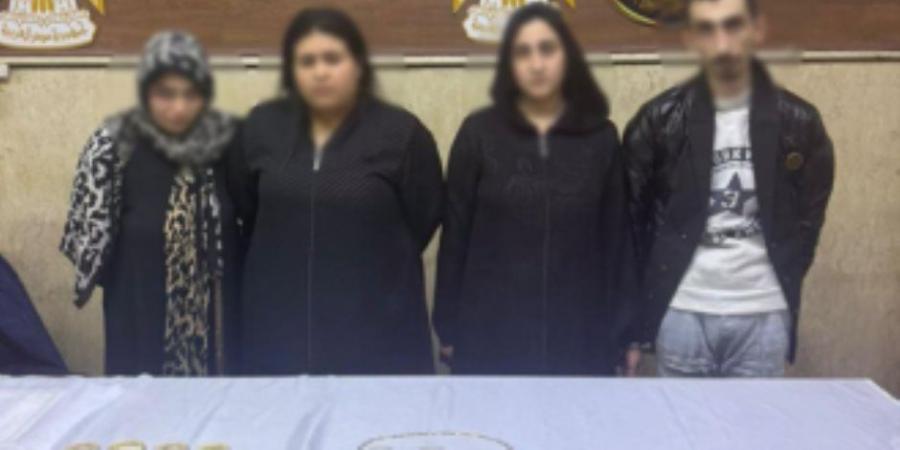 ضبط تشكيلين عصابيين بالقاهرة تخصص نشاطهما في سرقة المشغولات الذهبية