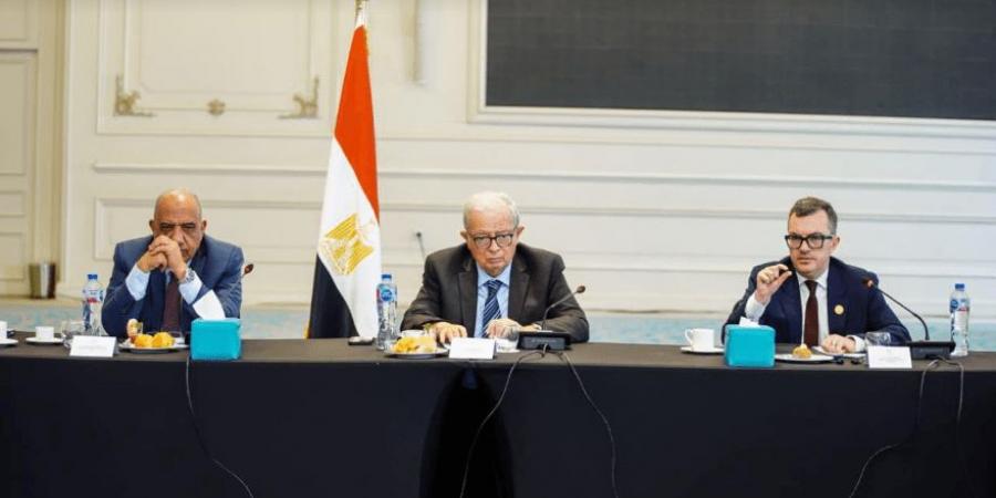 مشاورات مع مجموعة البنك الدولي لدراسة آلية تمويل وضمان البنية التحتية في مصر