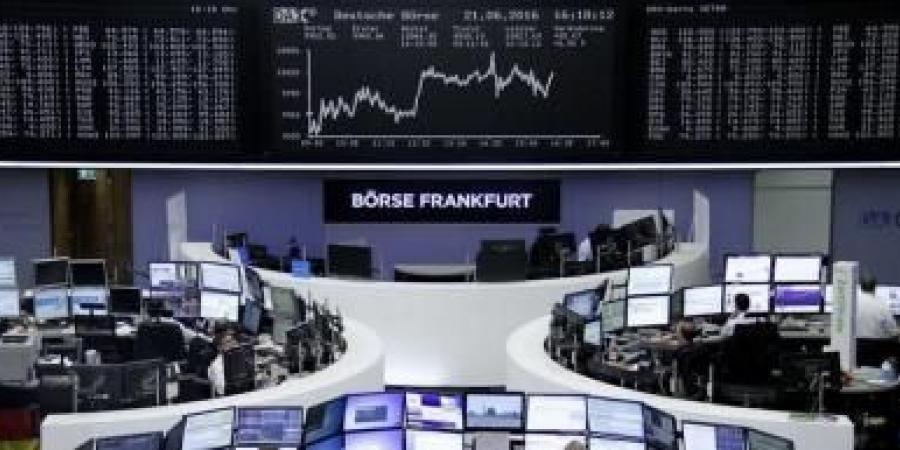 أسهم أوروبا تغلق عند أعلى مستوى