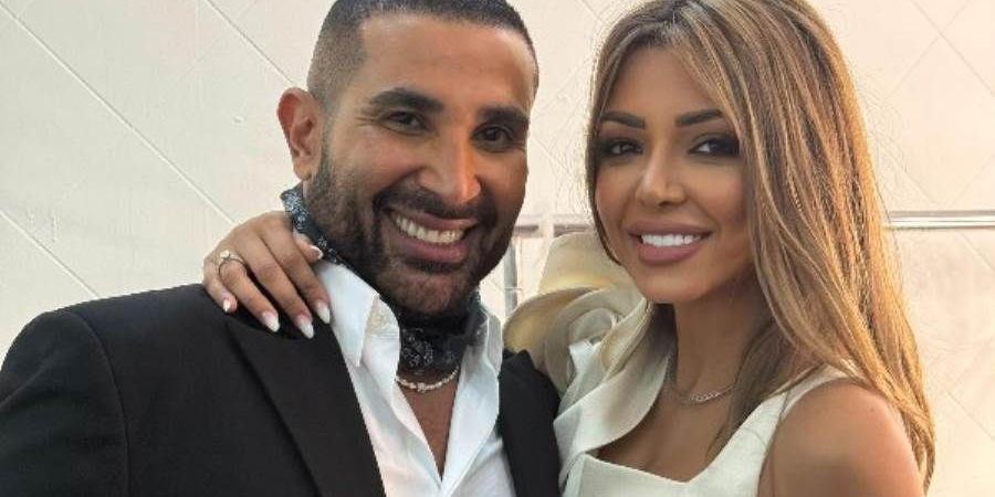 علياء بسيوني تروج لحفل أحمد سعد بعد إعلان انفصالهما! أثارت علياء بسيوني حالة واسعة من الجدل والتساؤلات حول إمكانية عودتها إلى طليقها الفنان أحمد سعد بعدما فاجأت ا إقرأ المزيد