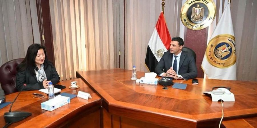 خالد هاشم: مبادرة شمس الصناعة تستهدف تنفيذ محطات طاقة شمسية بقدرة 1000 ميجاوات