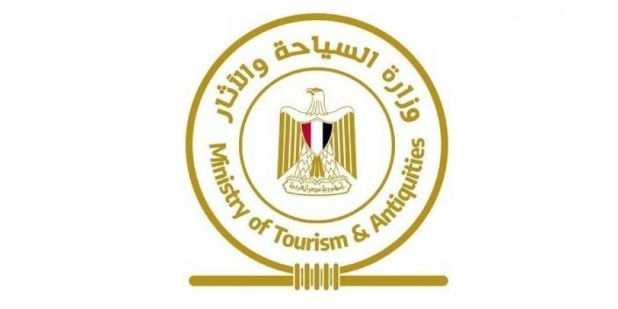 وزير السياحة يناقش استعادة الآثار المصرية المهربة مع الجانب الأمريكي