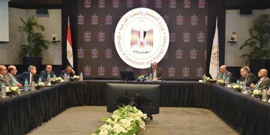 وزير الاستثمار: تعزيز التنسيق مع مجتمع الأعمال لدعم منظومة التصدير
