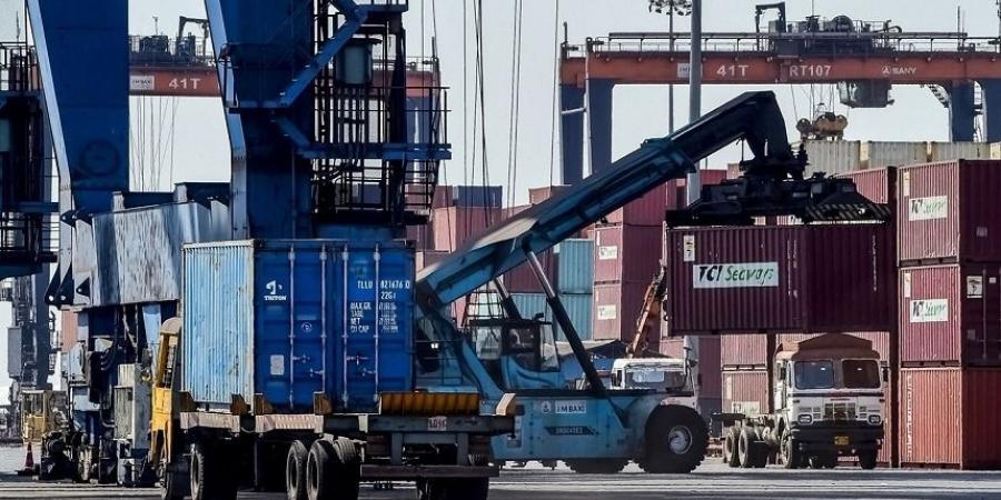 إدارة ترامب تعتزم الإبقاء على ‌الرسوم الجمركية المفروضة على المكسيك وكندا