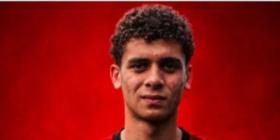 حمزة عبد الكريم يشارك في إحماء المنتخب خلال ودية روسيا