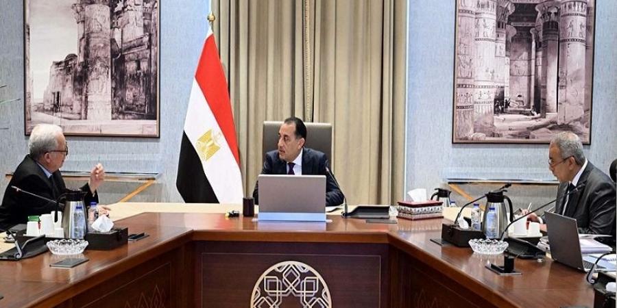 رئيس الوزراء يوجه بالانتهاء من صياغة جدول زمني لخطة إعادة هيكلة الهيئات الاقتصادية