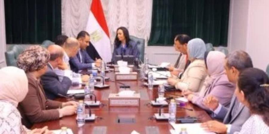 وزيرة التضامن الاجتماعى تلتقى عدداً من أعضاء مجلسى النواب والشيوخ