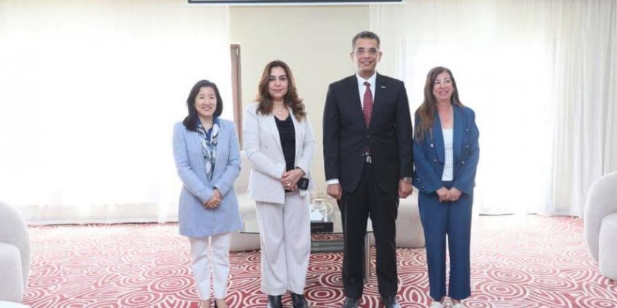 وزيرة التنمية المحلية والبيئة تقوم بزيارة ميدانية لمحافظة البحر الأحمر