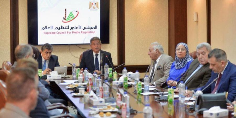 الأعلى للإعلام يبحث مع مقدمي البرامج والصحفيين وصناع المحتوى دعم المنتخب