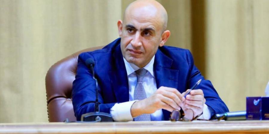 وزير التعليم يعتمد حافز إثابة 2000 جنيه لرؤساء لجان الثانوية العامة والمراقبين الأوائل وألف للملاحظين