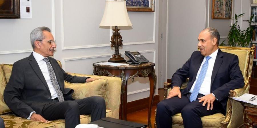 وزير الخارجية يؤكد التعاون الوثيق مع البرلمان لدعم التواصل بين السلطتين التنفيذية والتشريعية