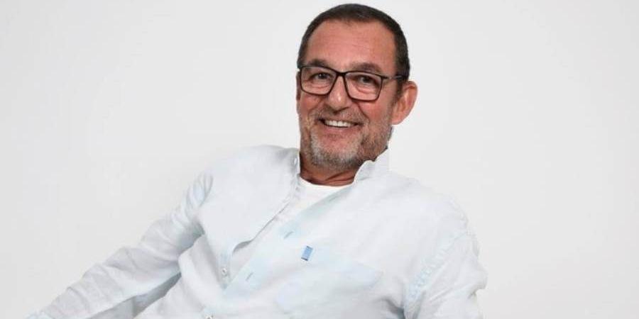 تطورات الحالة الصحية للفنان محمد مرزبان بعد تعرضه لحادث سير تعرض الفنان محمد مرزبان لحادث سير على طريق مصر - الإسماعيلية ونقل على الفور إلى المستشفى بالإسماعيلية في حال إقرأ المزيد