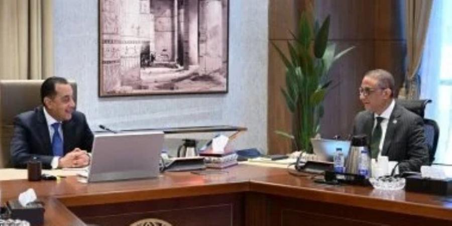 رئيس الوزراء يوجه بسرعة توفير اعتمادات مالية إضافية لتطوير منظومة النظافة بالجيزة
