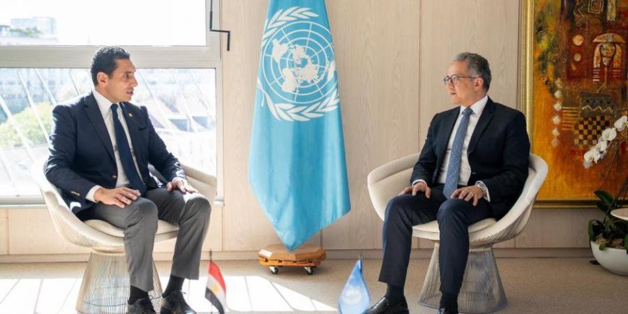 جوهر نبيل يلتقي خالد العناني لبحث تعزيز التعاون بين مصر واليونسكو في مجالي الشباب والرياضة