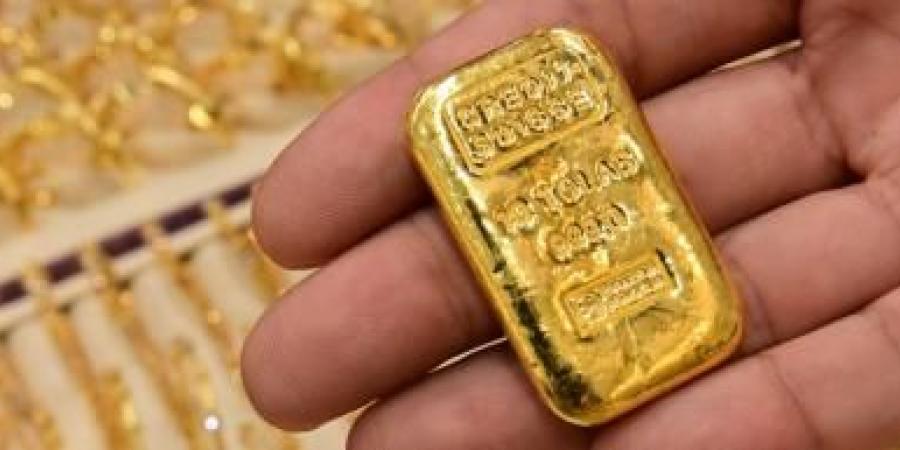 الذهب يواصل تراجعه