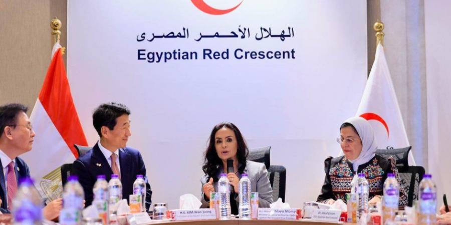وزيرة التضامن تشهد توقيع مذكرة تفاهم بين الهلال الأحمر المصري والصليب الأحمر الكوري